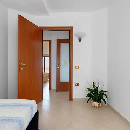 Agorattico *